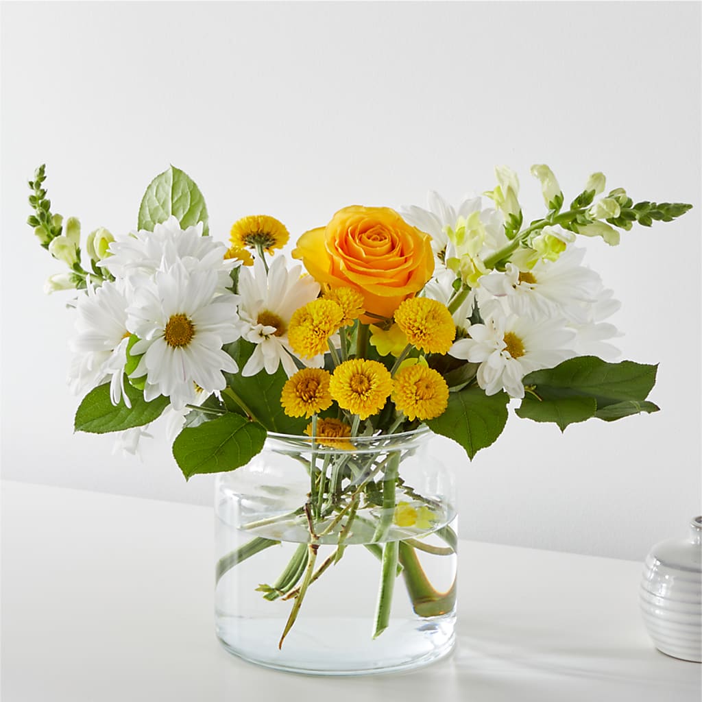 Sun Salutation Bouquet – Evergreen Flowers, Tucson AZ