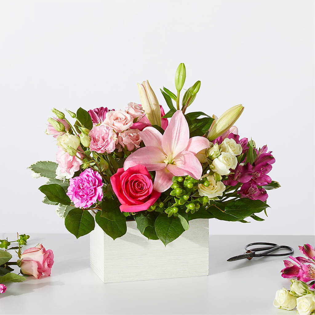 Sweetberry Box – A Florist Original – Evergreen Flowers, Tucson AZ