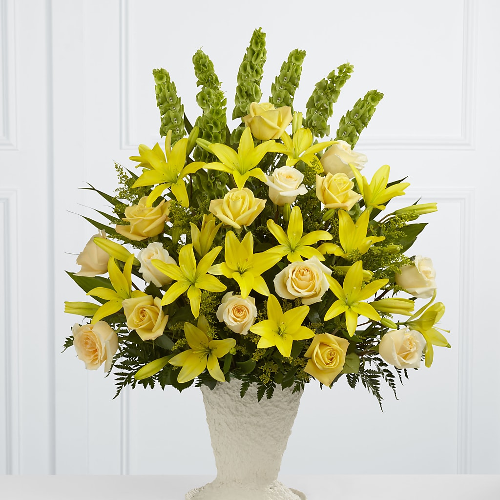 Golden Memories Arrangement – Evergreen Flowers, Tucson AZ