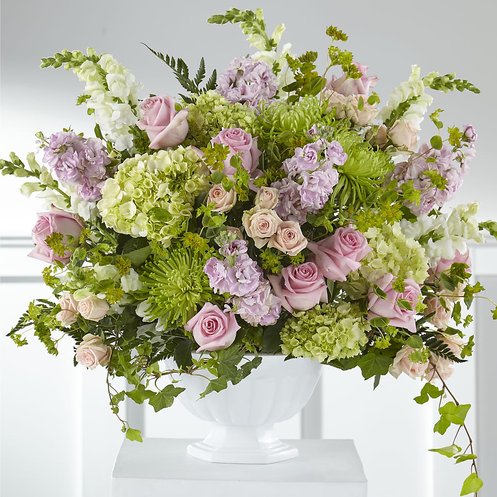Radiant Embrace Arrangement – Evergreen Flowers, Tucson AZ
