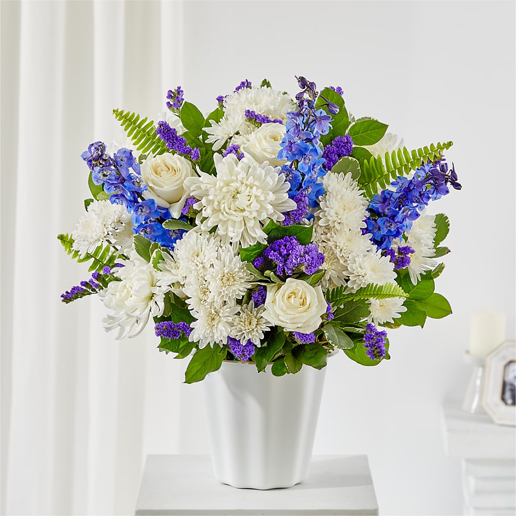 Hold Dear Tabletop Basket – Evergreen Flowers, Tucson AZ