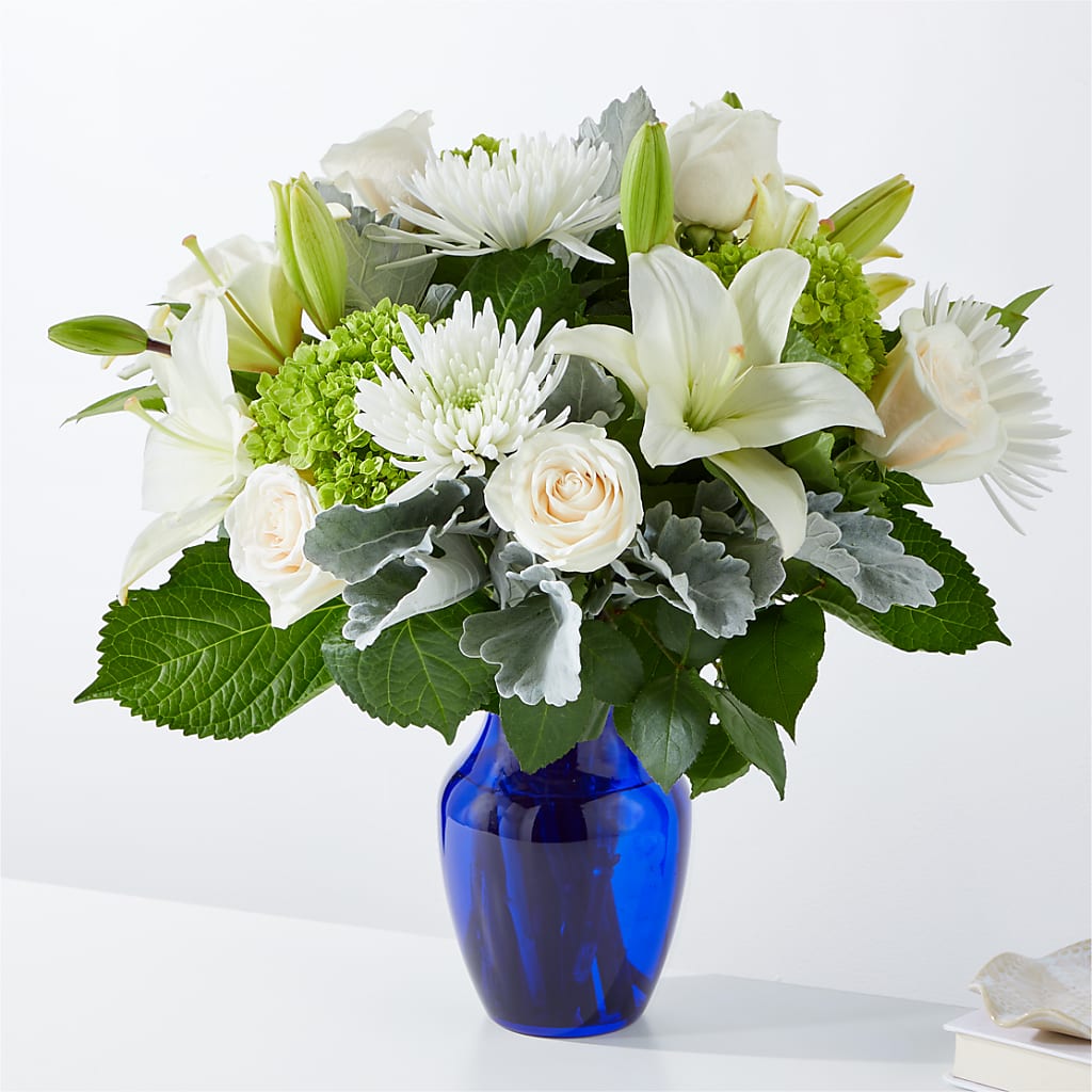 Snowy Dreams Bouquet – Evergreen Flowers, Tucson AZ