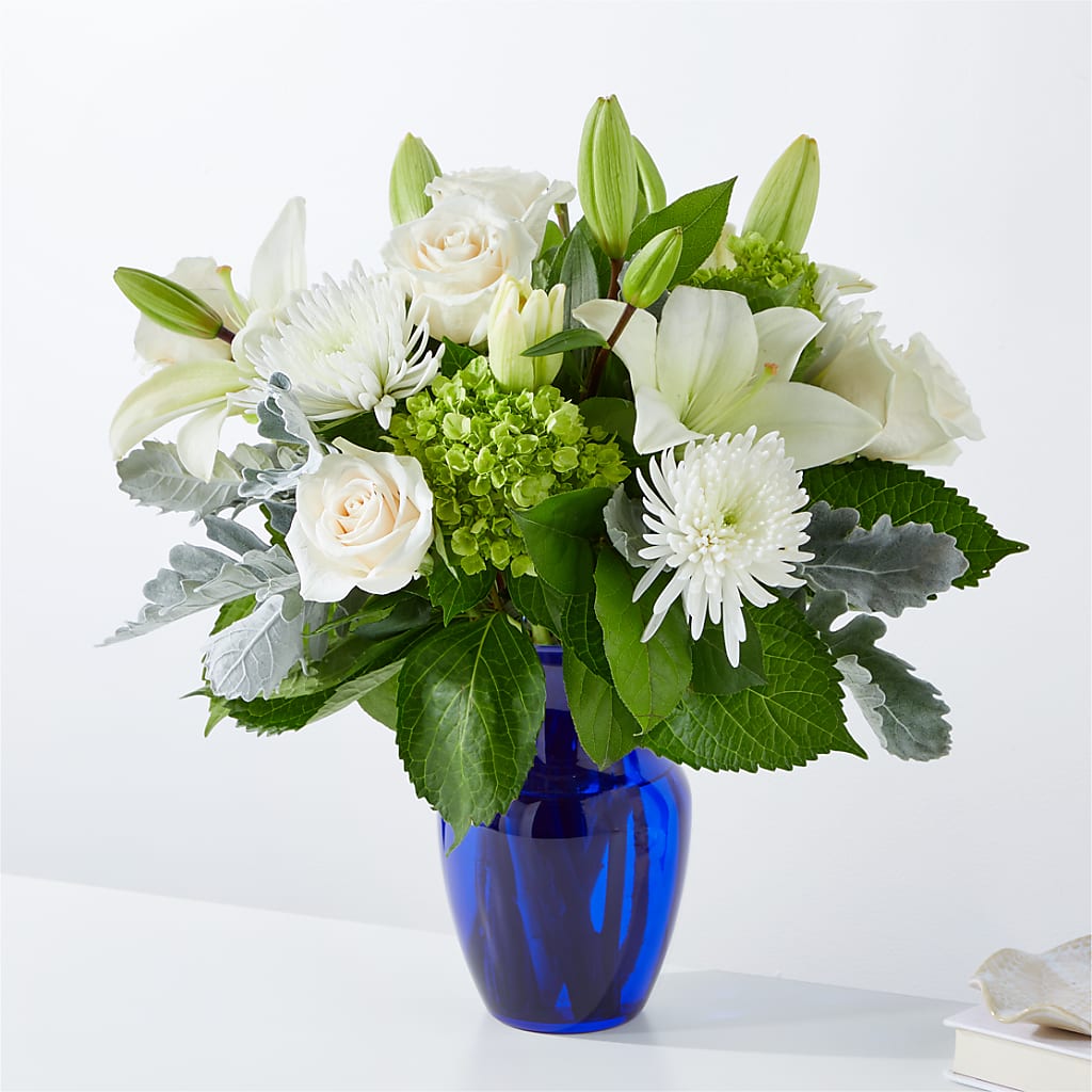 Snowy Dreams Bouquet – Evergreen Flowers, Tucson AZ