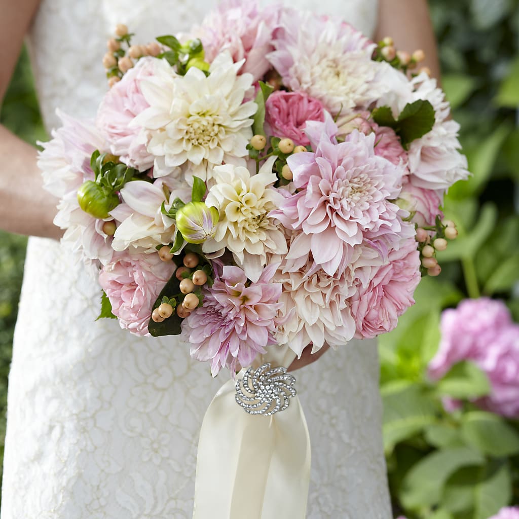 Heart's Promise Bouquet – Evergreen Flowers, Tucson AZ