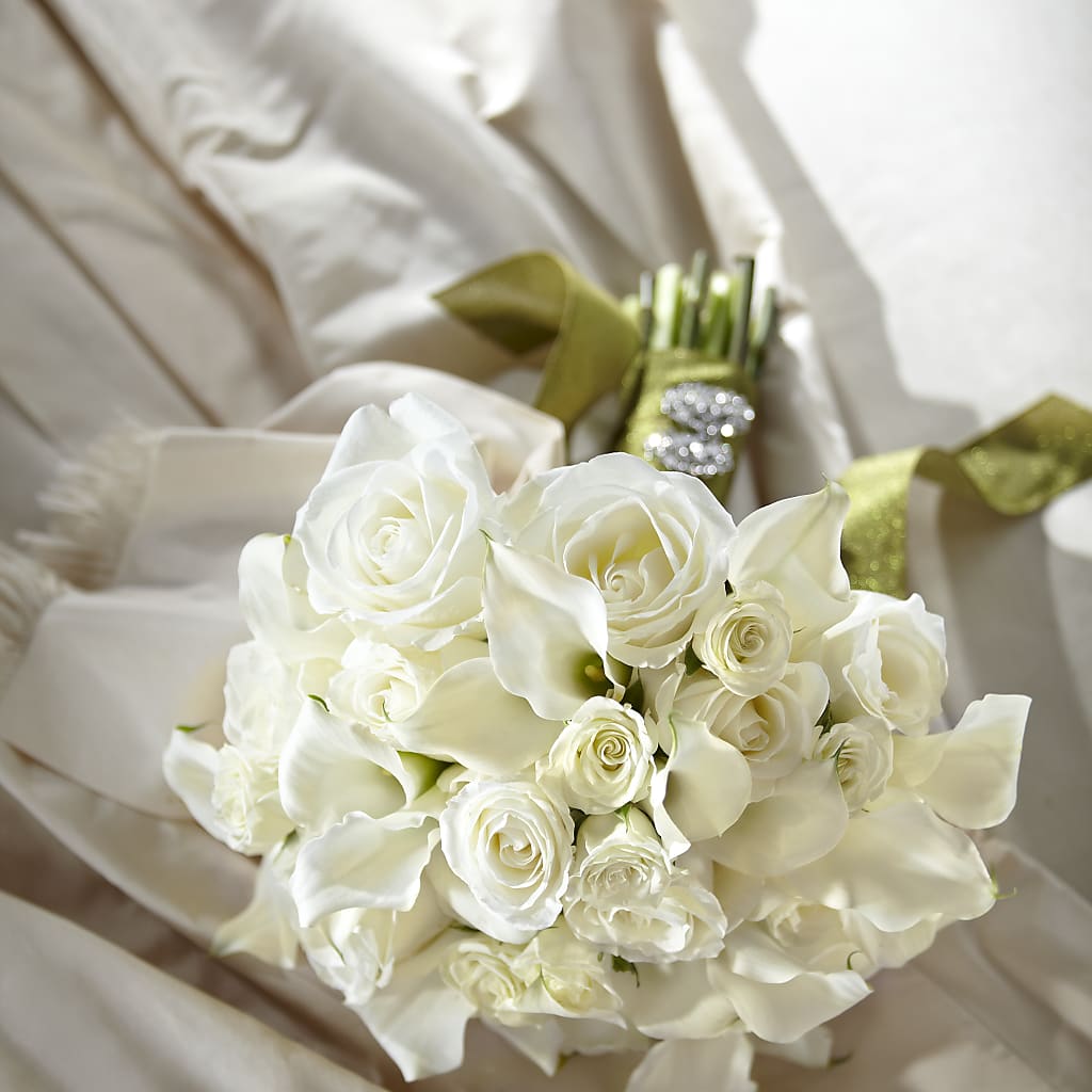 Serene Highness Bouquet – Evergreen Flowers, Tucson AZ