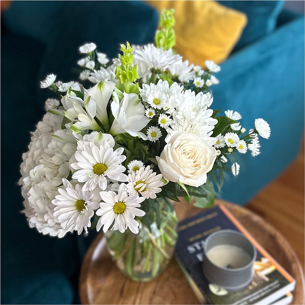Classic Ivory – A Florist Original –  Evergreen Flowers, Tucson AZ