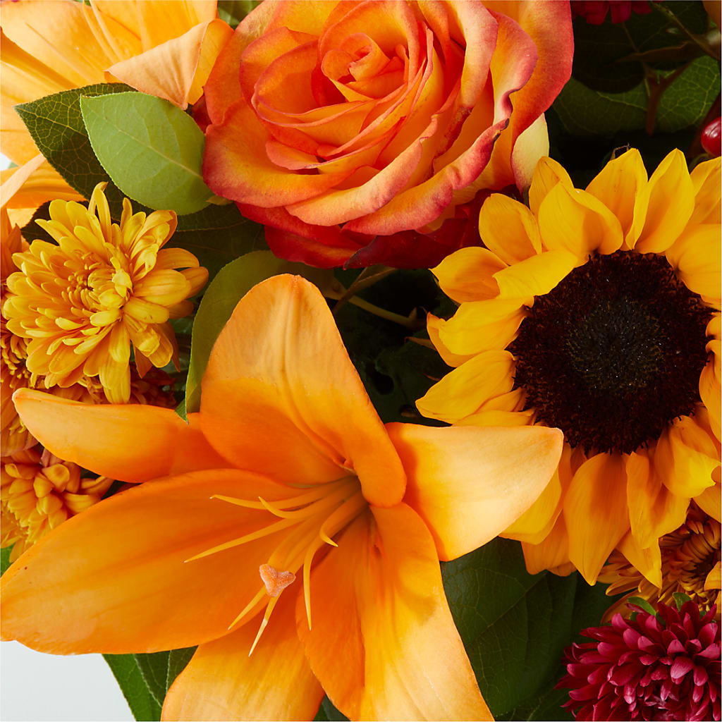 Grateful Centerpiece –  Evergreen Flowers, Tucson AZ