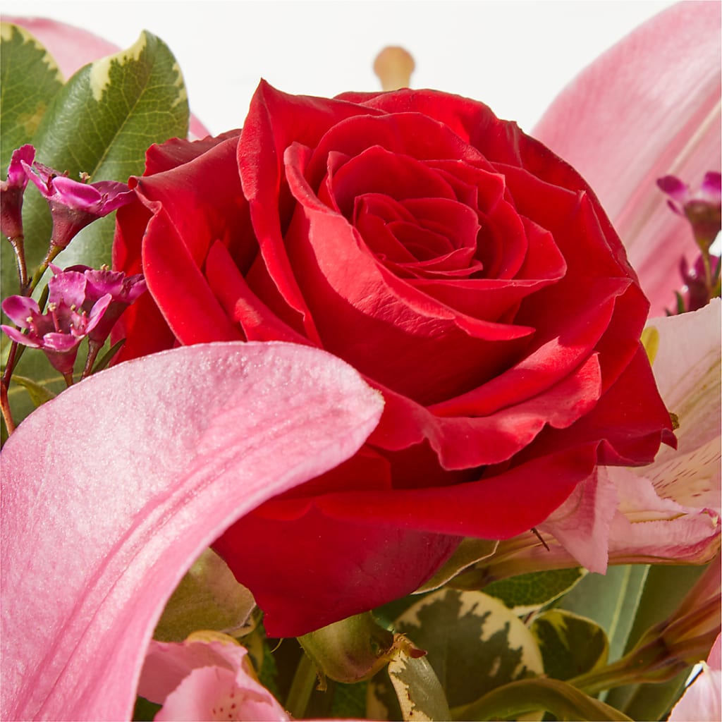 Lucky in Love Bouquet –  Evergreen Flowers, Tucson AZ
