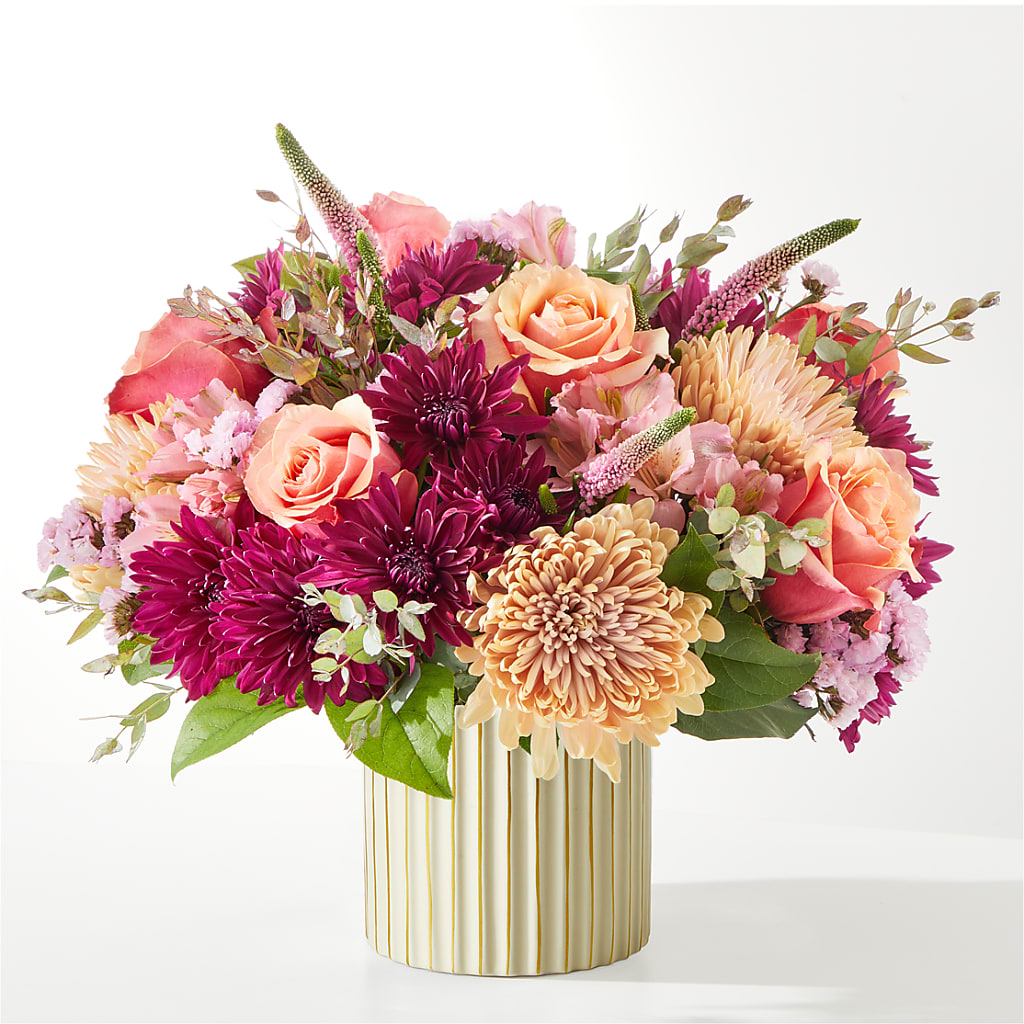 Berry Cobbler Bouquet with Ivory Vase –  Evergreen Flowers, Tucson AZ