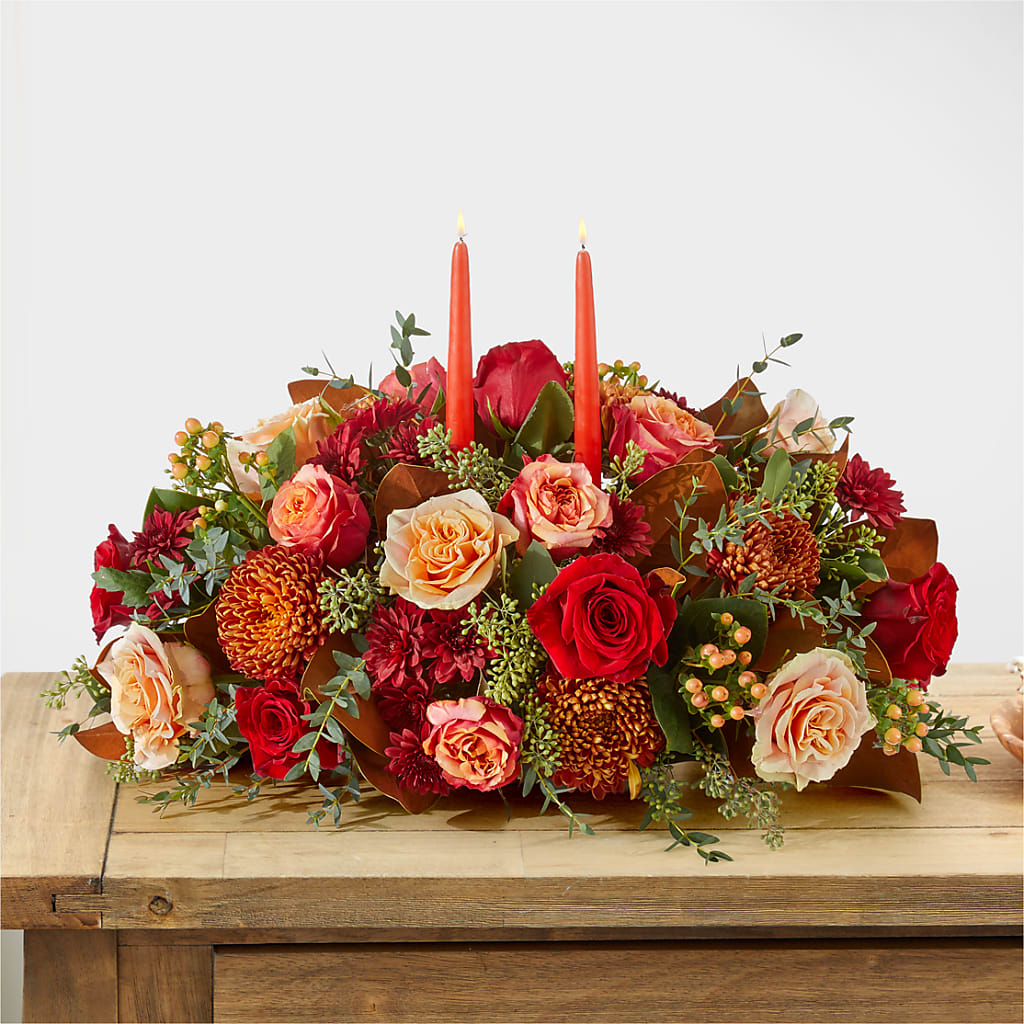 Gather Near Centerpiece –  Evergreen Flowers, Tucson AZ