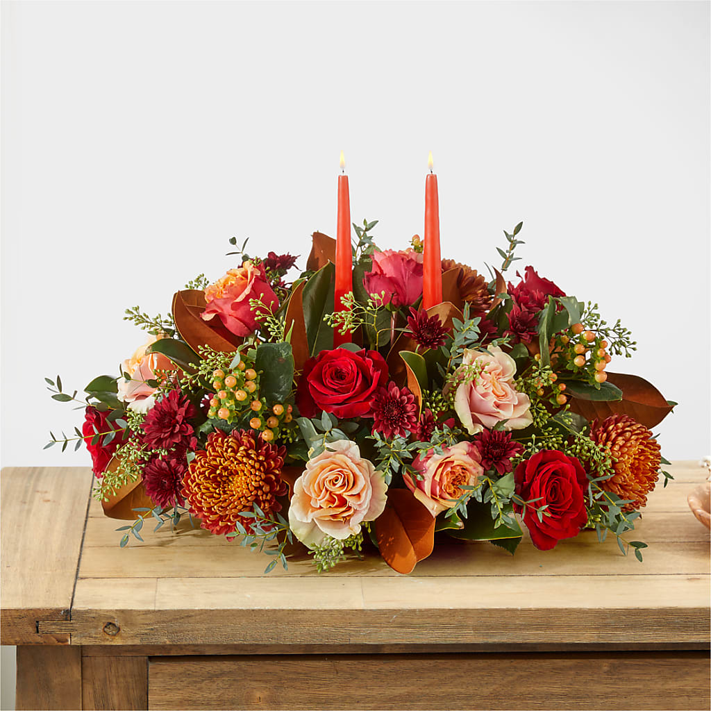 Gather Near Centerpiece –  Evergreen Flowers, Tucson AZ